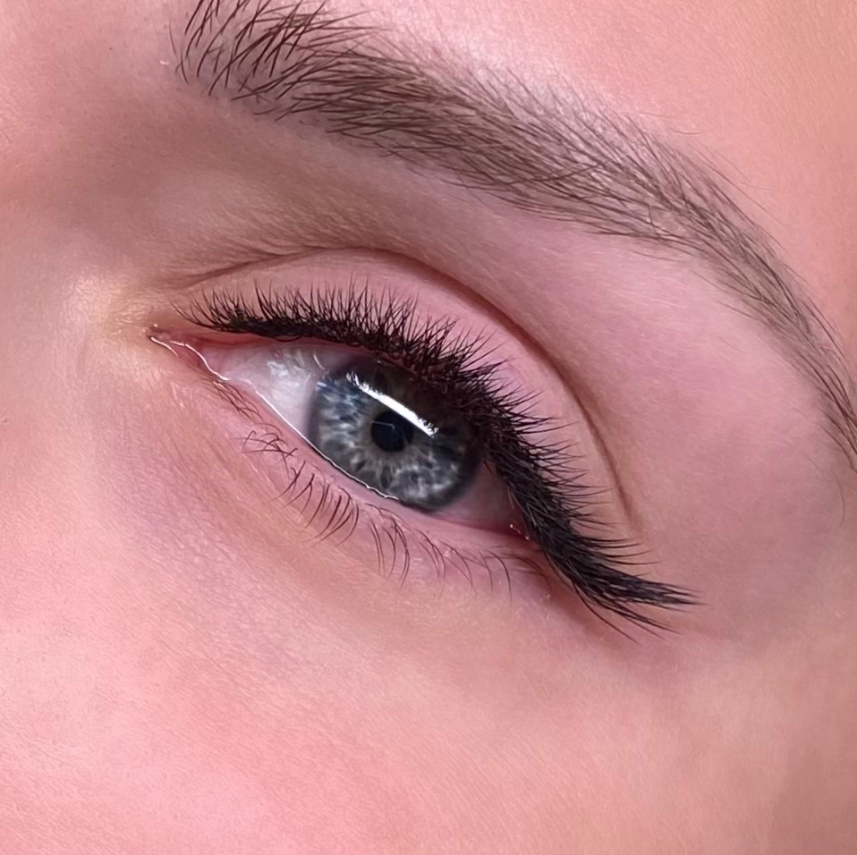 Наращивание ресниц 2D