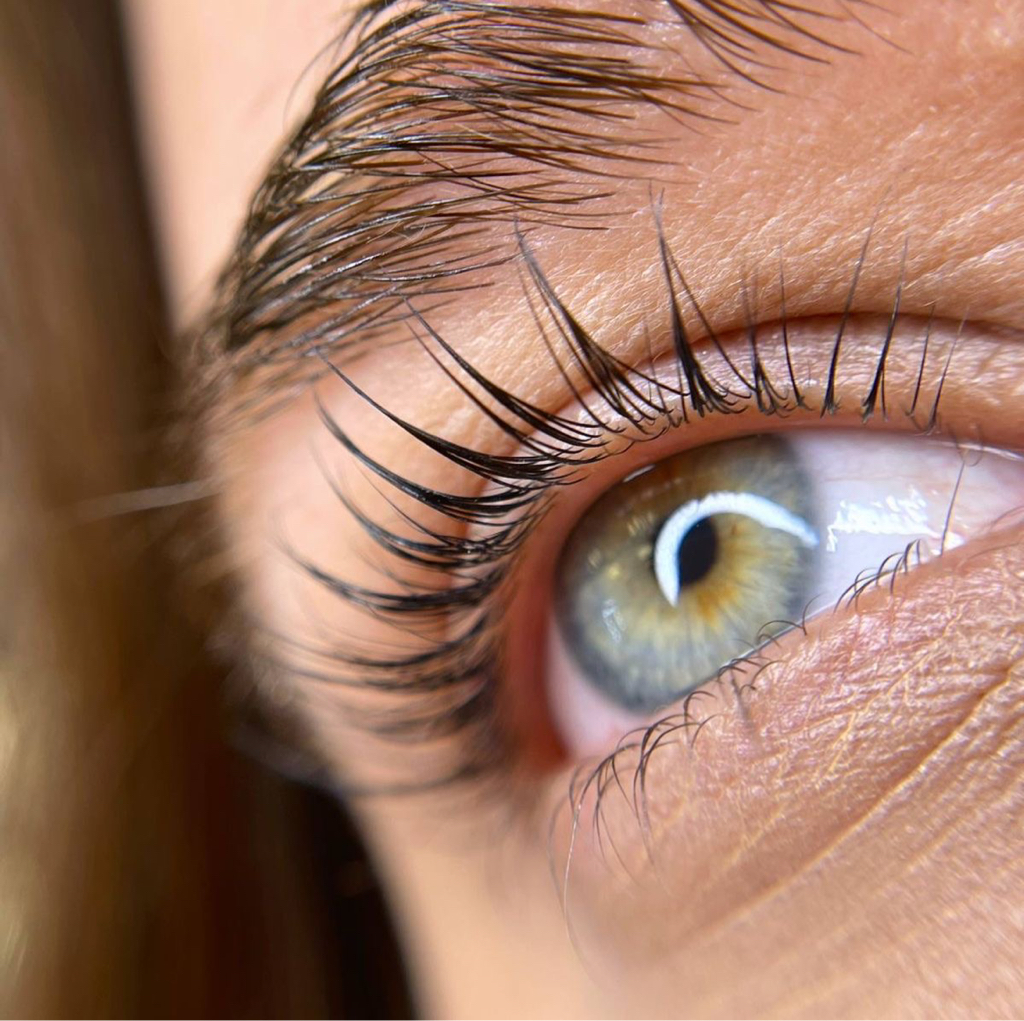 Окрашивание ресниц