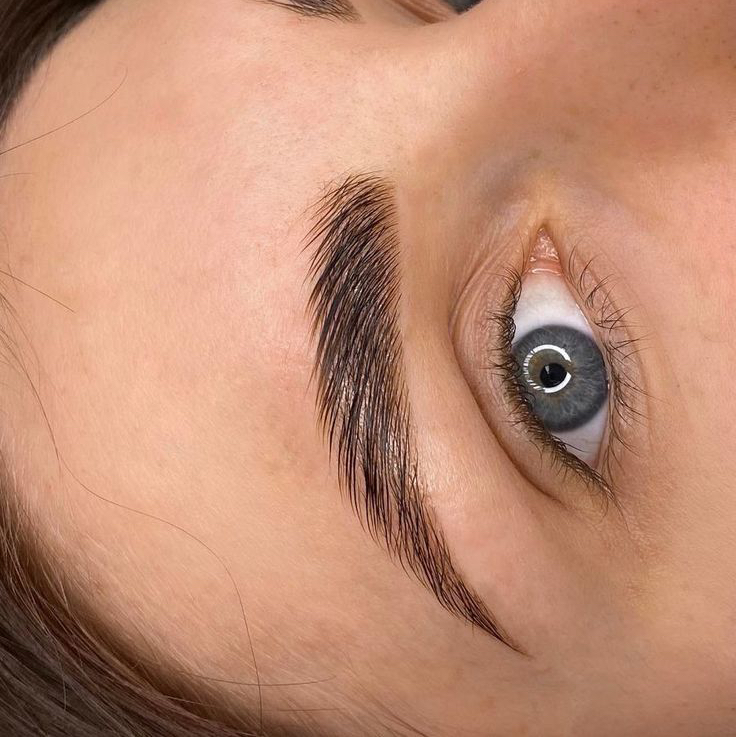 Ламинирование бровей