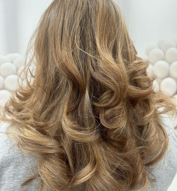 Вечерняя укладка на длинные волосы