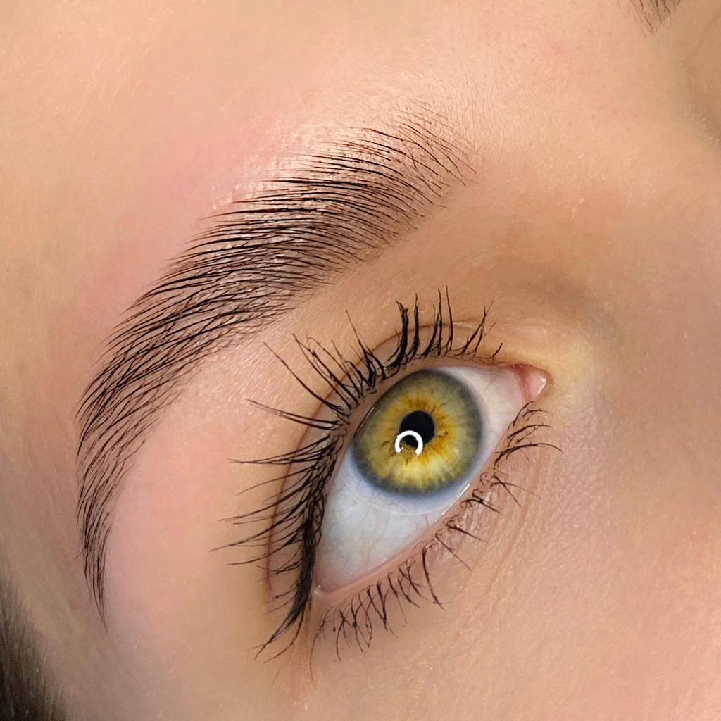 Ламинирование бровей с коррекцией