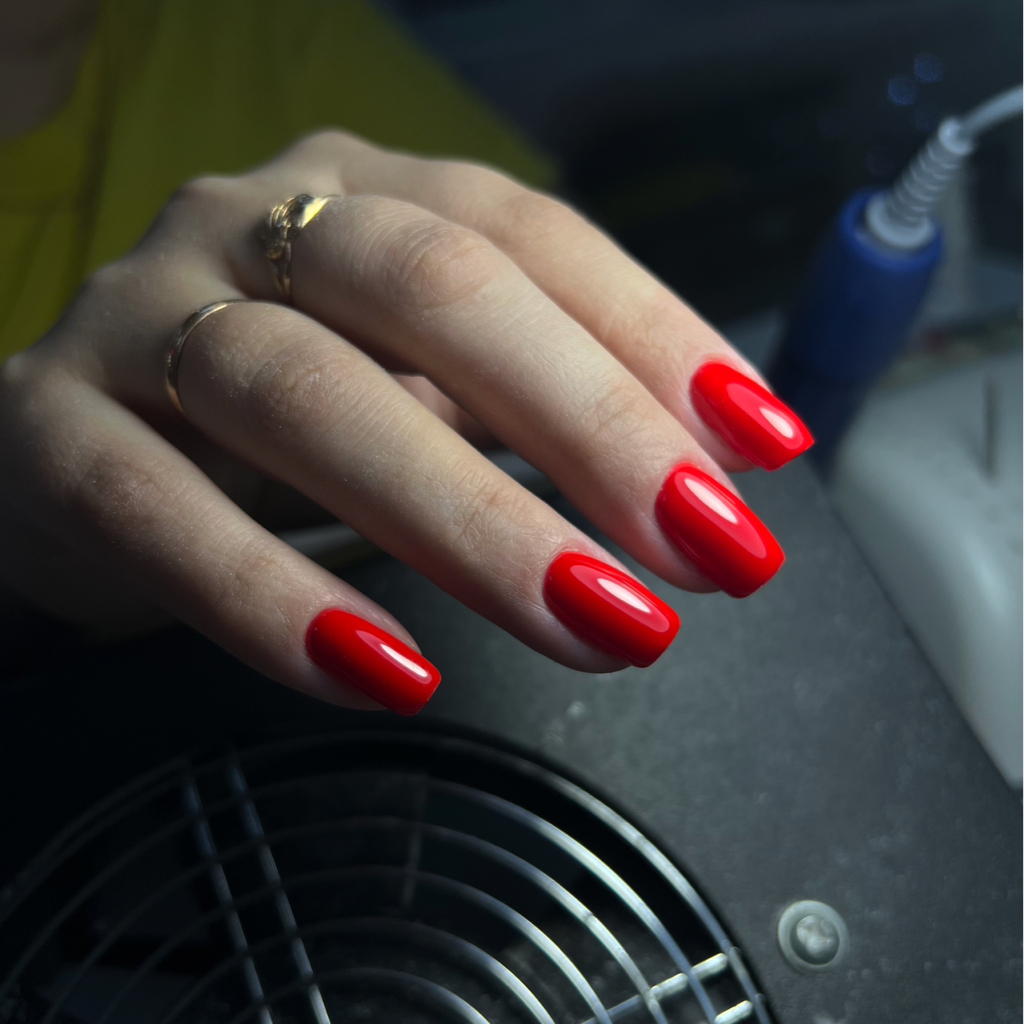 Маникюр с покрытием