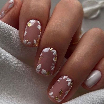 Маникюр с покрытием (первое посещение)