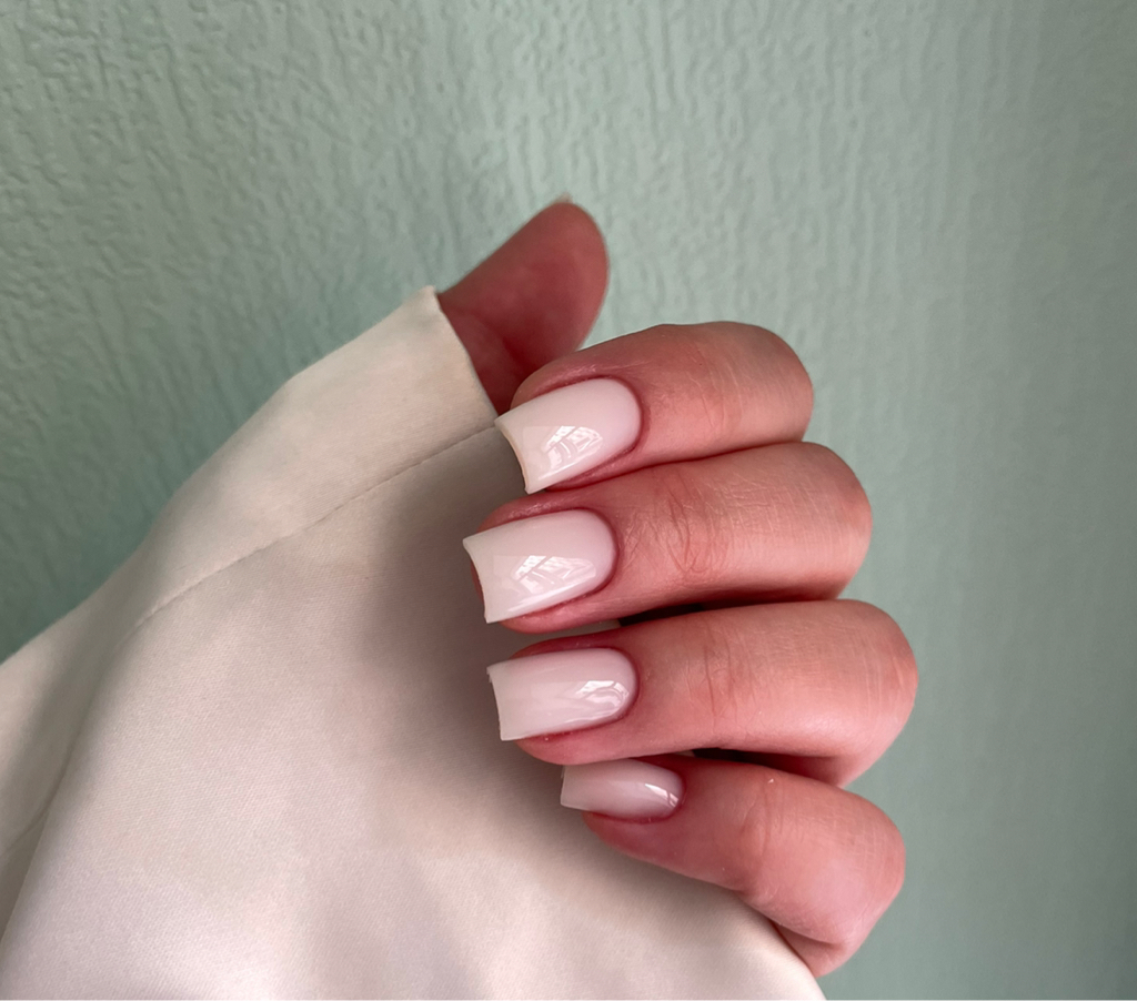 Маникюр с покрытием гель-лак + укрепление