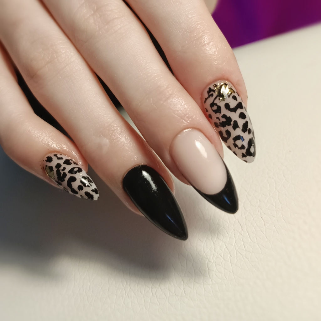 НАРАЩИВАНИЕ ногтей