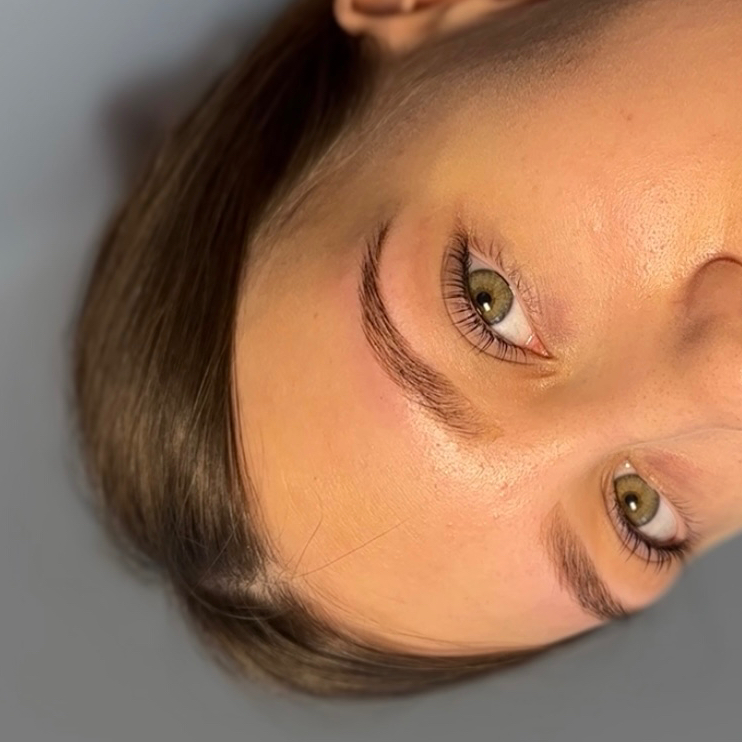 Оформление бровей