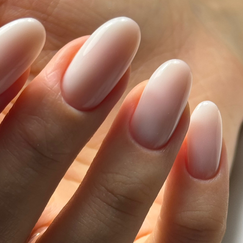 Маникюр+ восстановление архитектуры+однотон. покрытие