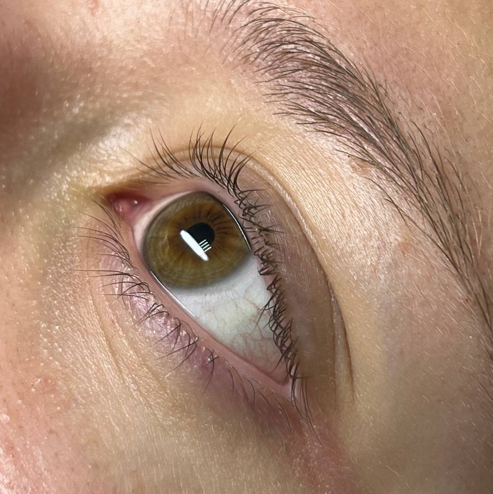 Снятие ресниц