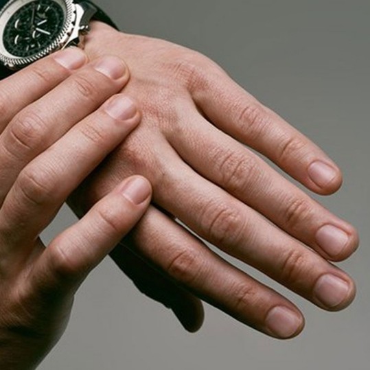 Мужской маникюр, мастер