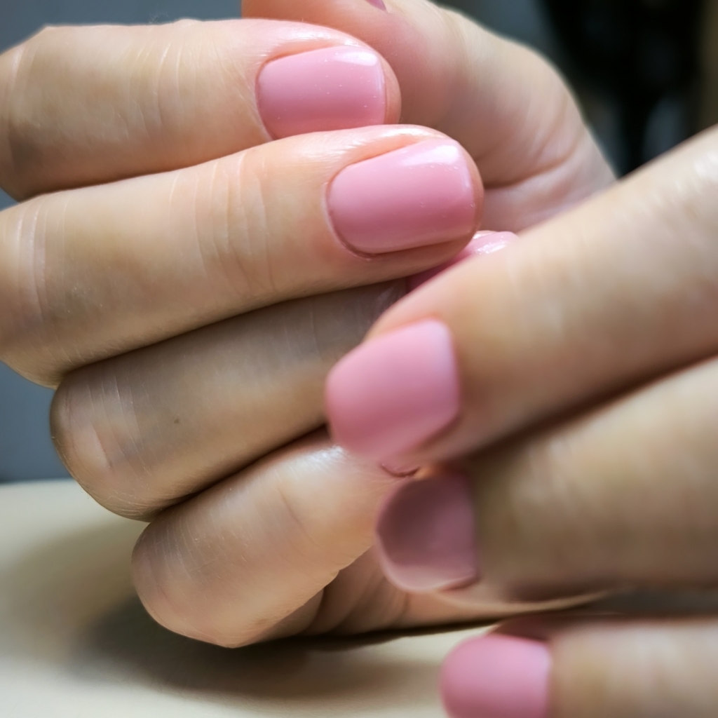 Маникюр с покрытием гель-лак