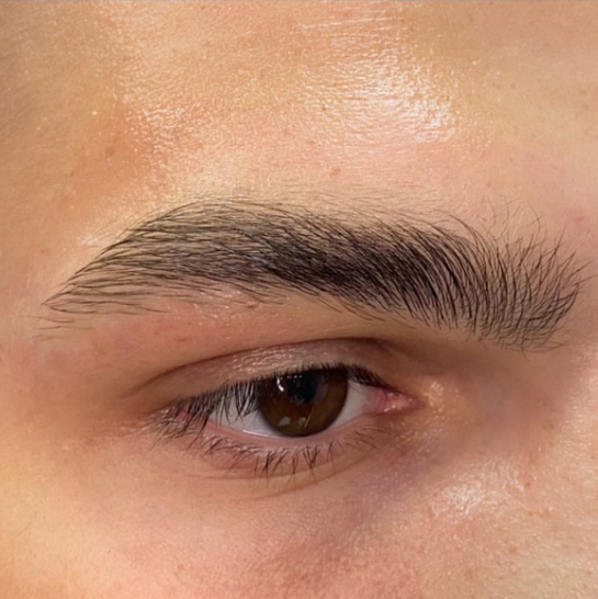 Мужская коррекция бровей