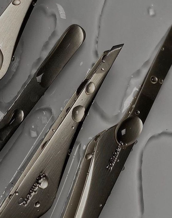 Коррекция бровей