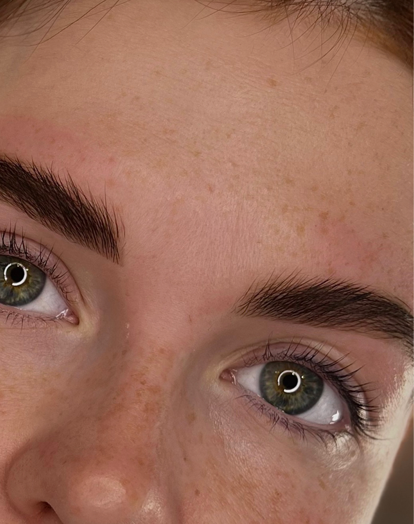 Комплекс «Лами ресниц и моделирование бровей»