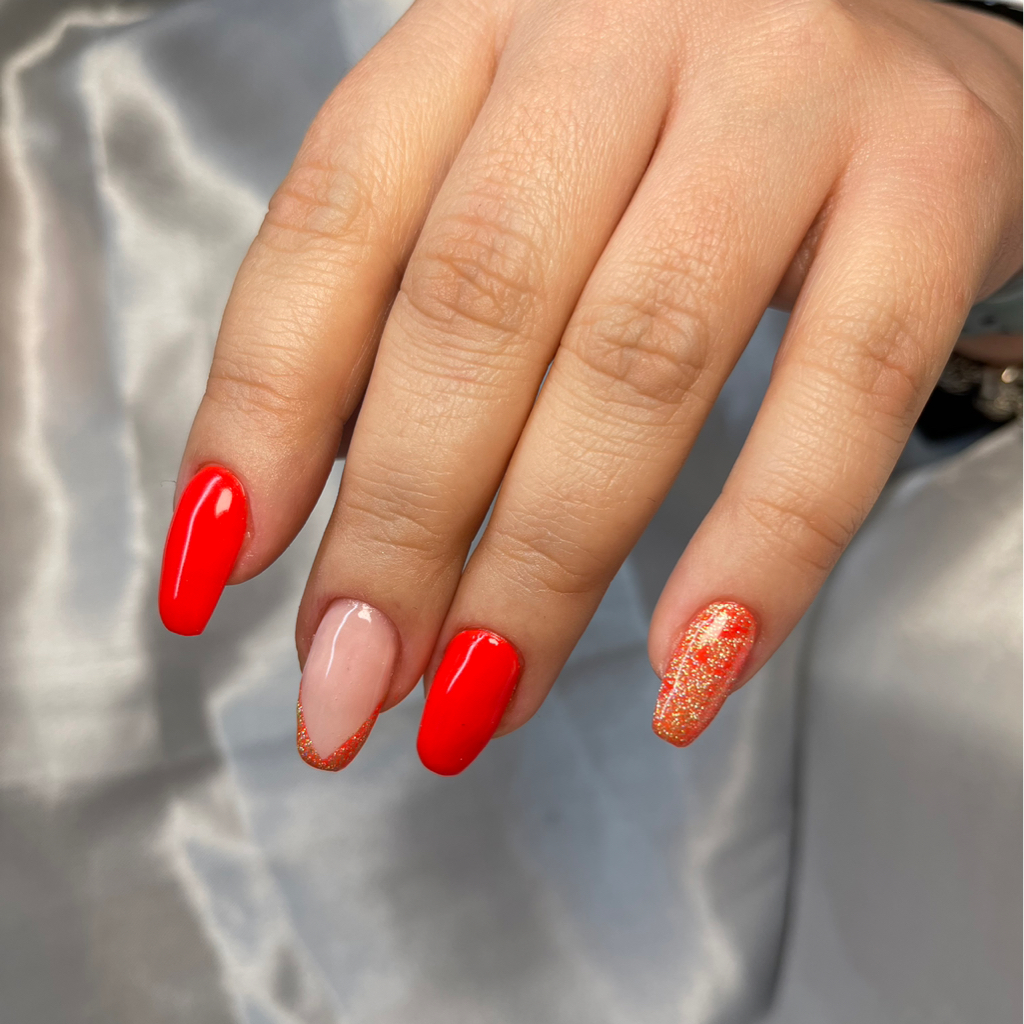 3.3 Маникюр+гельлак+дизайн легкий (работа др.мастера+200) (прайс 01.2025)