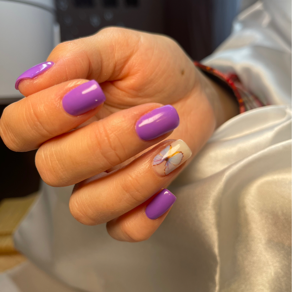 5.3 Маникюр+укрепление (кератиновый гель) снятие работы др.мастера+200 р.