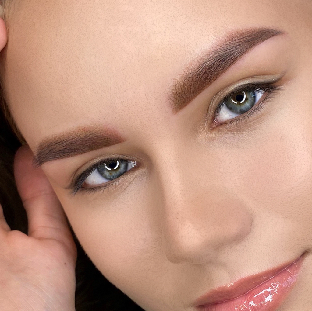 Перманетный макияж бровей