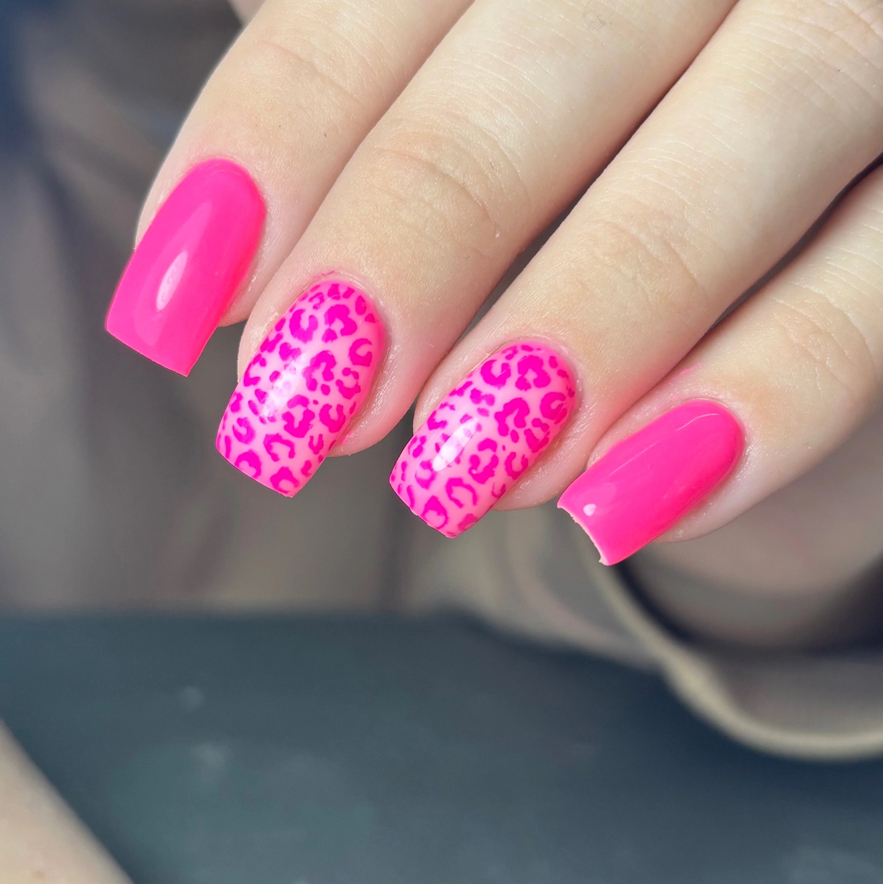 Наращивание ногтей  Длина до 2  Однотонное покрытие