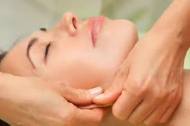 Пластический массаж лица + маска по типу кожи