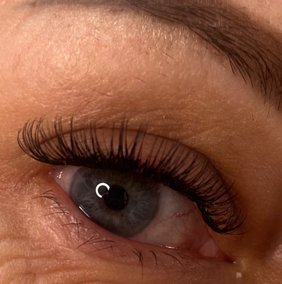 наращивание ресниц 2D