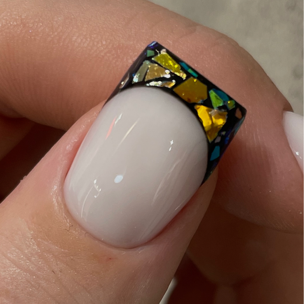 Наращивание ногтя