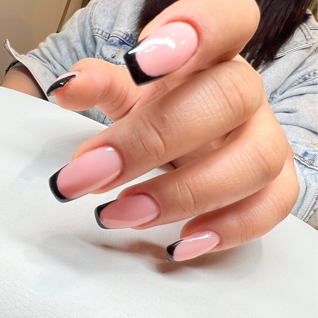 Наращивание  ногтей