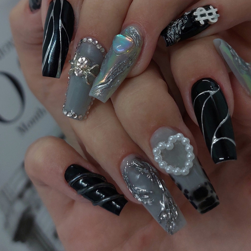 Маникюр + покрытие +сложный дизайн