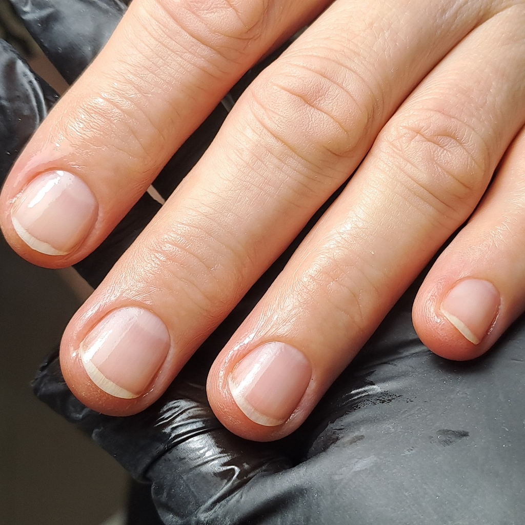 Маникюр без покрытия