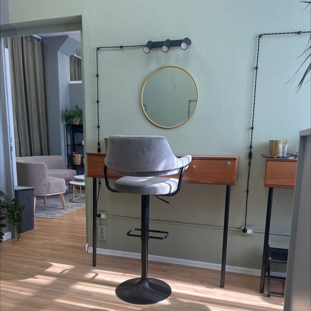 Гримерный стол №1