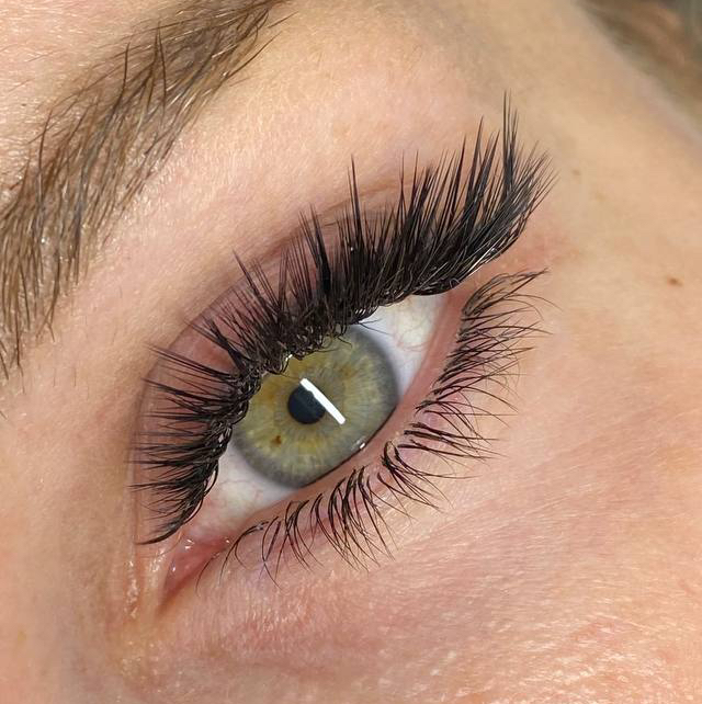 Наращивание нижних ресниц