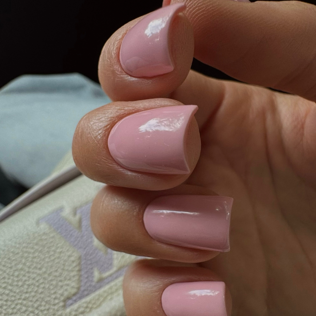 3 комплекс TOP
 (Маникюр, укрепление гелем в специальной технике, покрытие гель-лаком + снятие в подарок). 
Занимает 2-3 часа, зависит от сложности