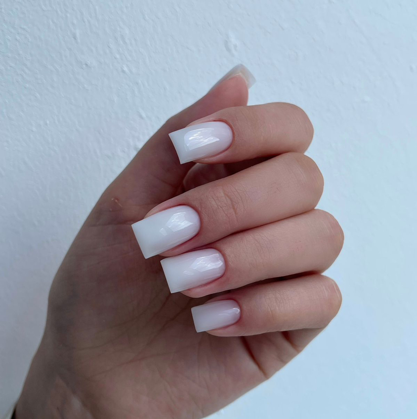 1. Маникюр + гель