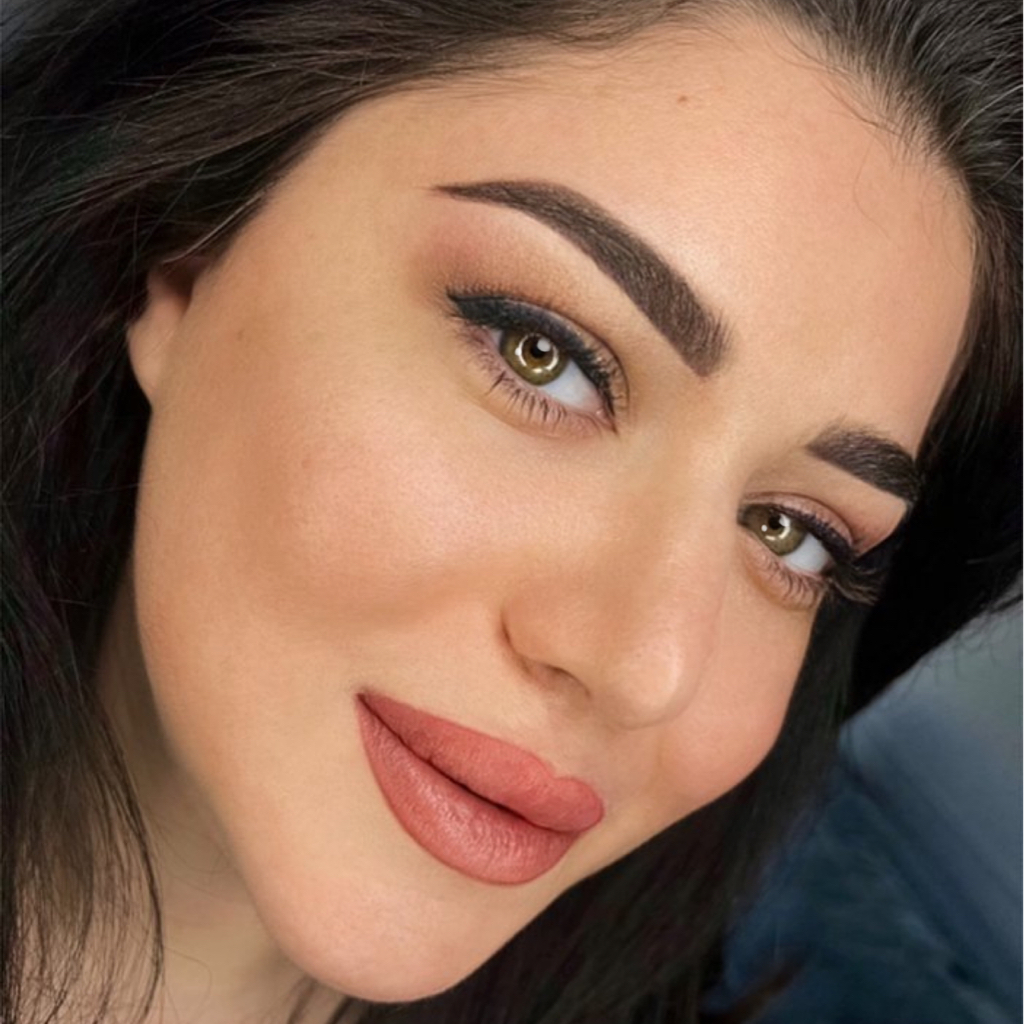 Перманентный макияж бровей