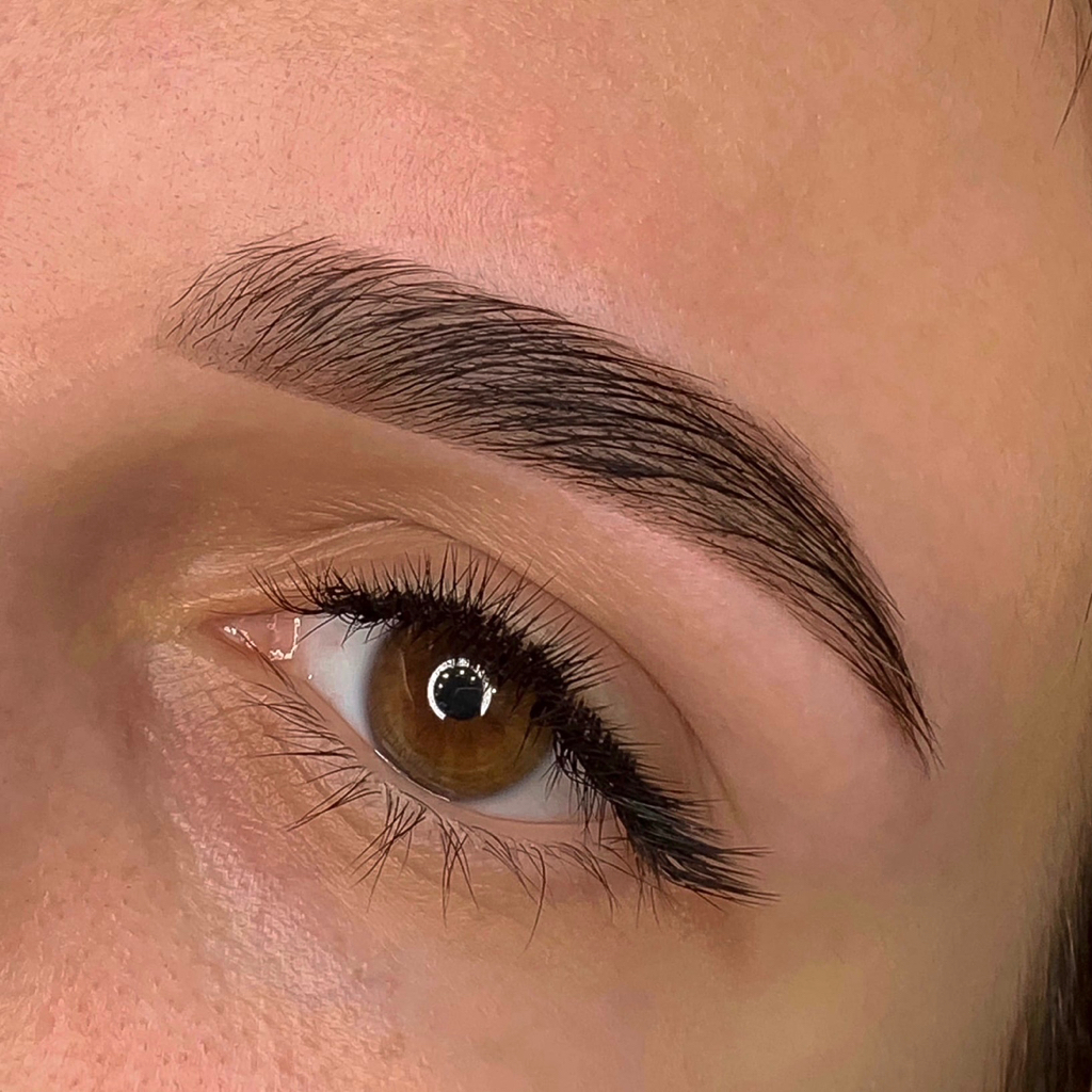 Комплекс оформления бровей (окрашивание + коррекция)