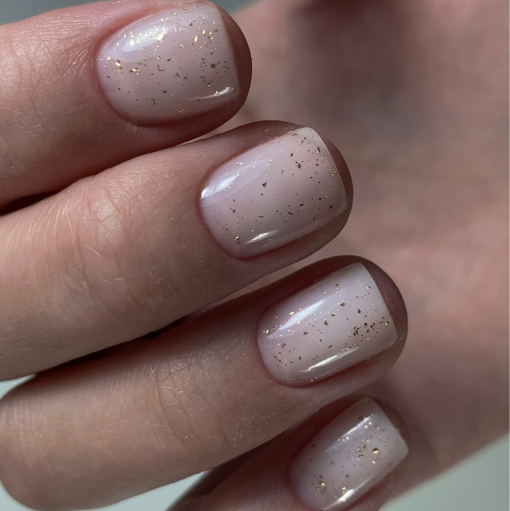 Маникюр с покрытием базой на короткие ногти без укрепления МАСТЕР