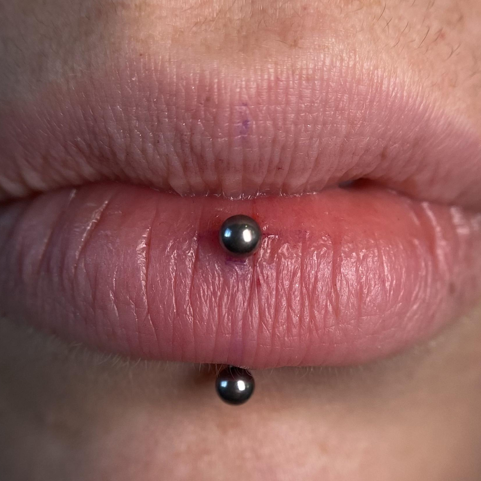 Пирсинг губы