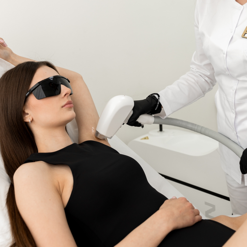 MAXI: подмышки + глубокое бикини + голени + руки до локтя