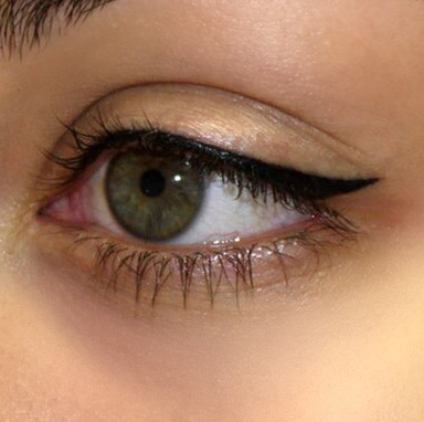 Перманентный макияж стрелка