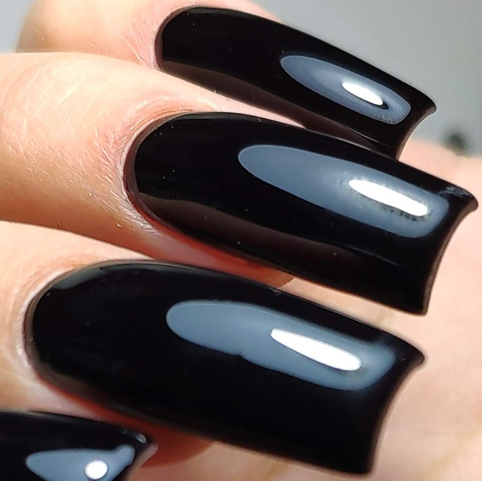 Наращивание + маникюр + покрытие luxio