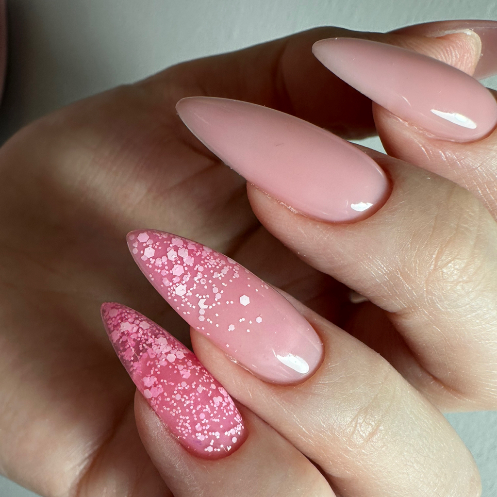 Наращивание ногтей