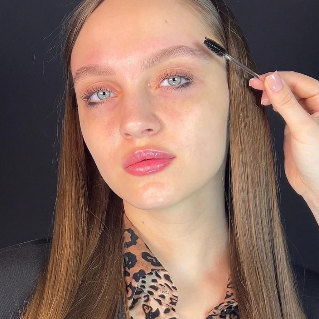 Коррекция бровей (воск/пинцет/прореживание/механическое осветление)