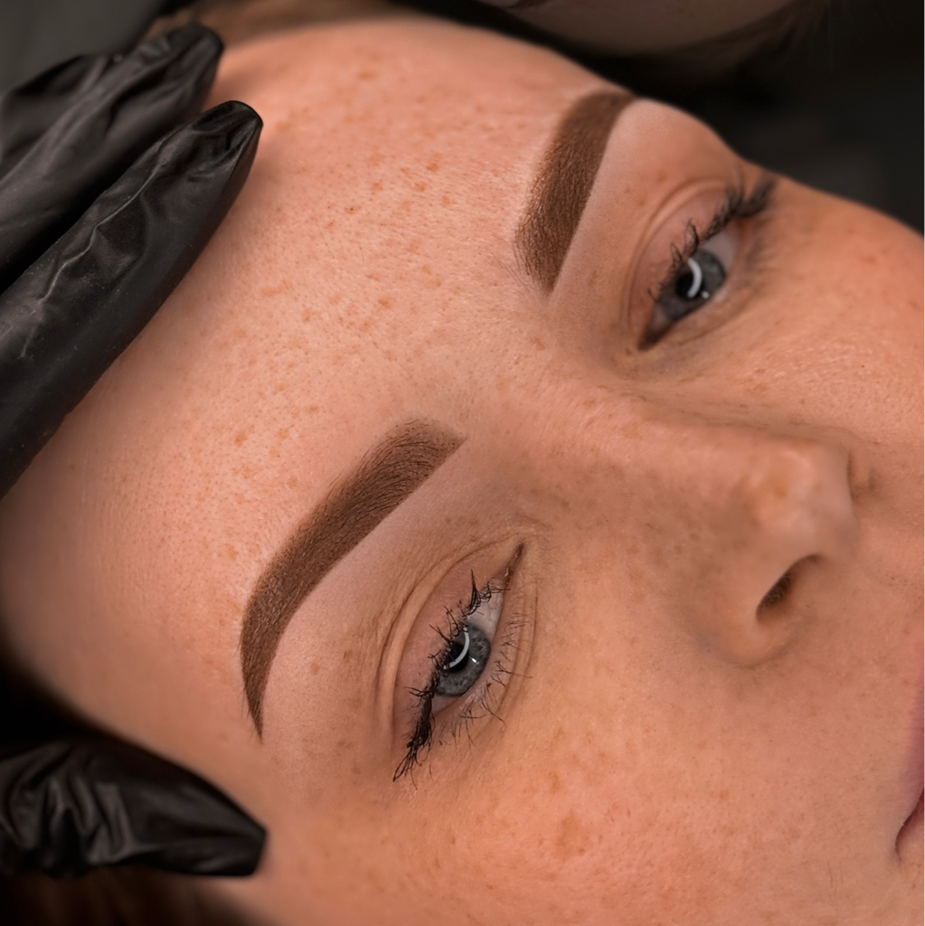 Коррекция перманента бровей (через 1 месяц )