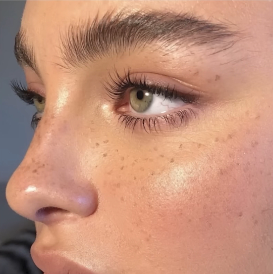 Окрашивание бровей без коррекции