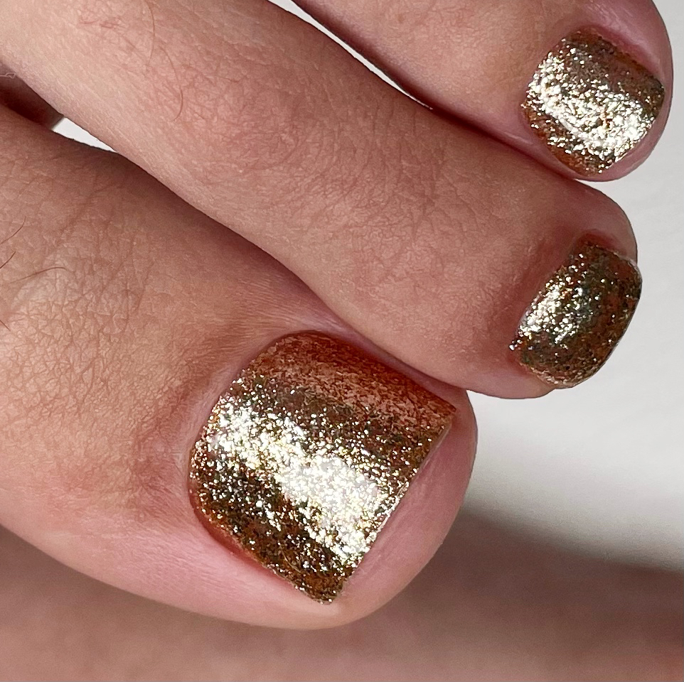 Педикюр MAXI*(обработка стопы и пальцев ног+покрытие гель лак)