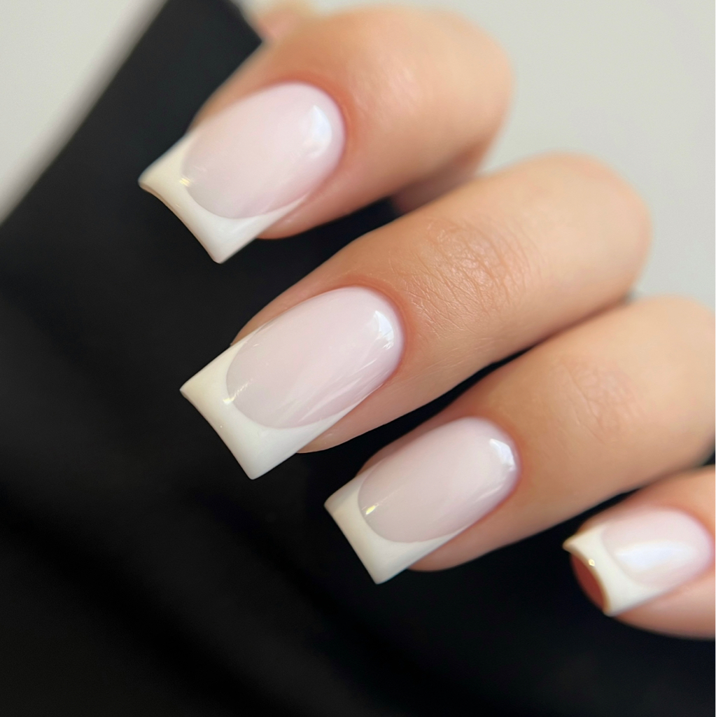 Маникюр укрепление гелем+ Френч