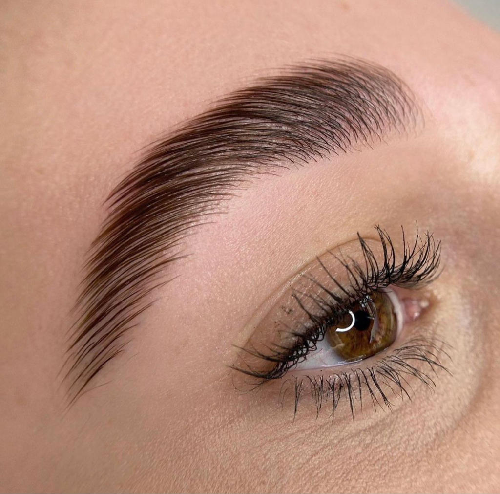 Ламинирование бровей