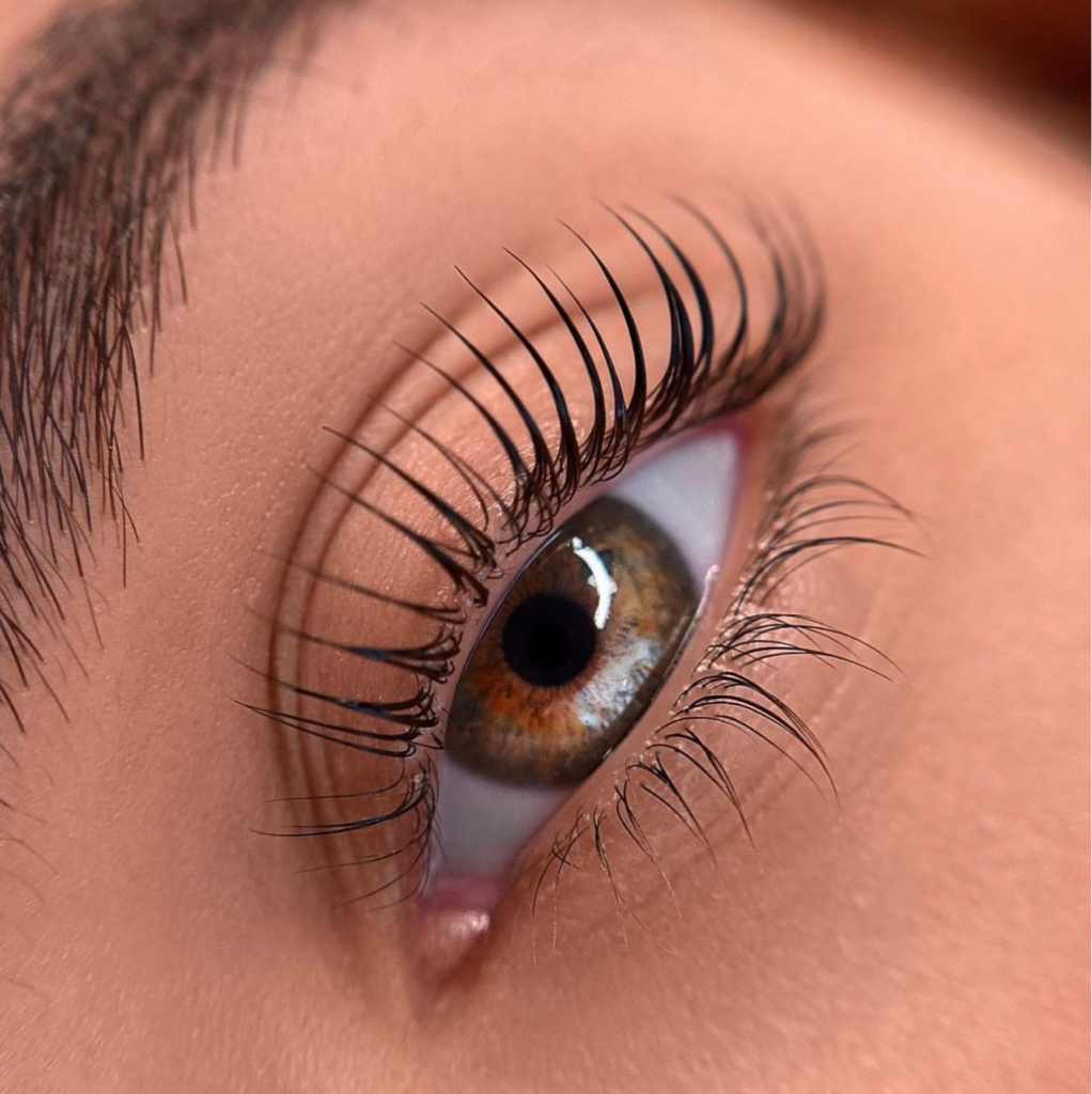 Ламинирование ресниц