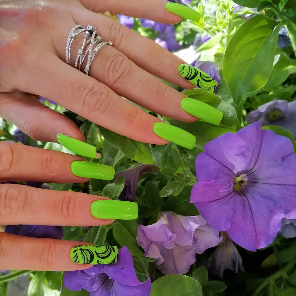 Дизайн (втирка, кошачий глаз, наклейки, стемпинг, роспись, стразы))