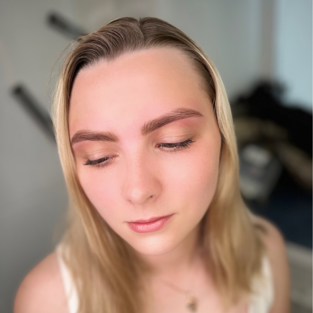 Окрашивание и коррекция бровей( архитектура и уход)