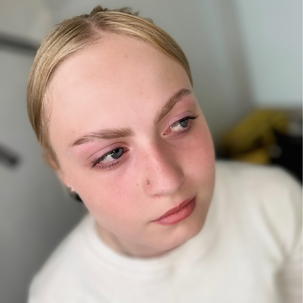 Долговременная укладка бровей, коррекция , окрашивание и уход