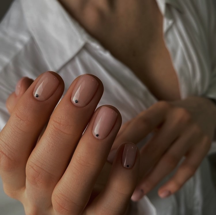 Manicure with Gel Polish (verniz-gel)